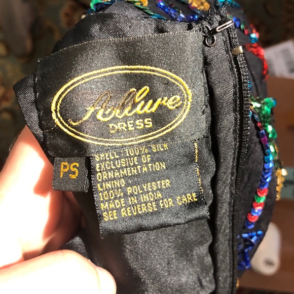 Sequin Beaded Vintage Allure Silk Top - Picture 4 of 8